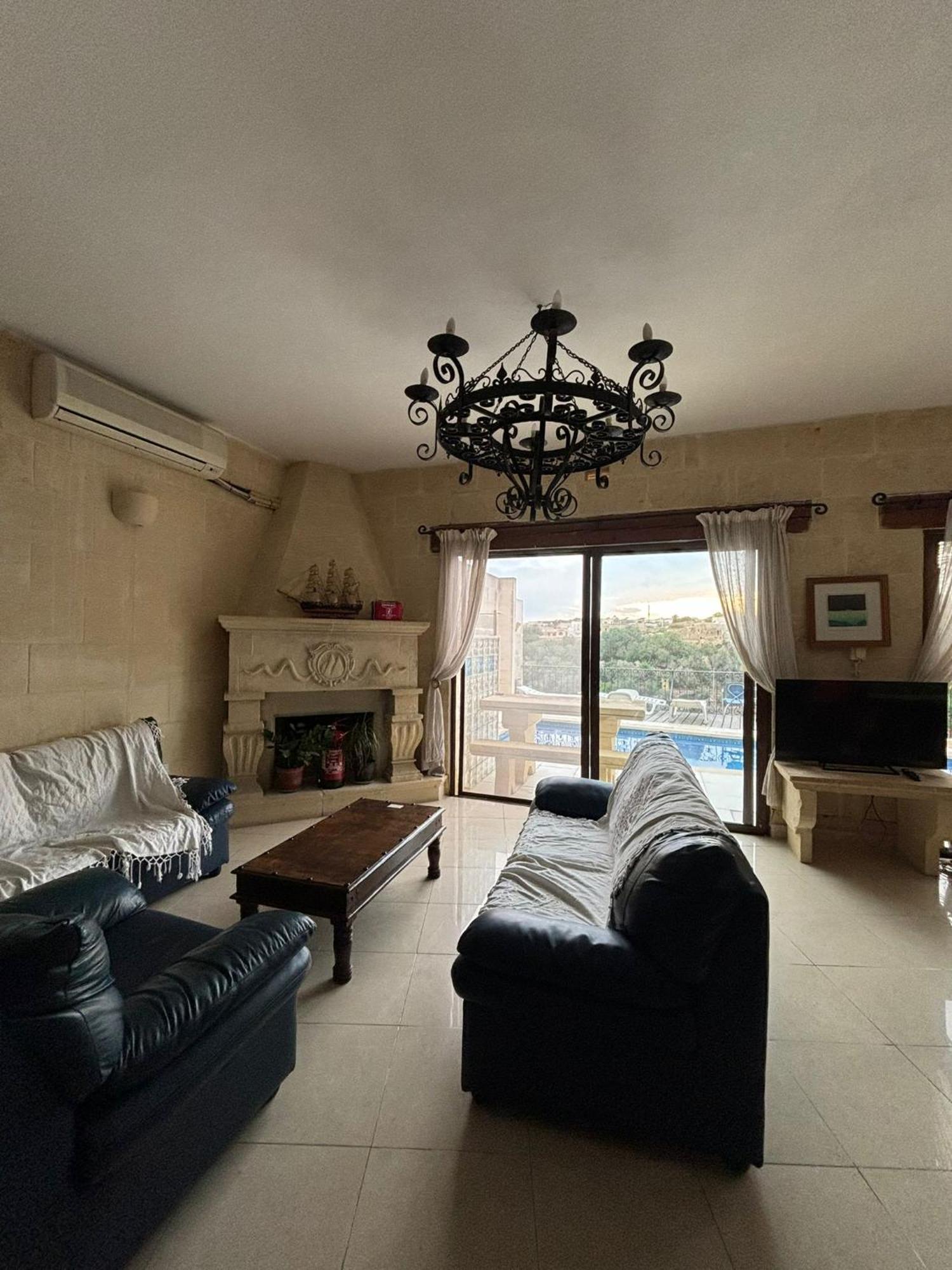 Gozo Island Escape Sleeps 4 With Private Bathroom Ghajn il-Kbira  Esterno foto