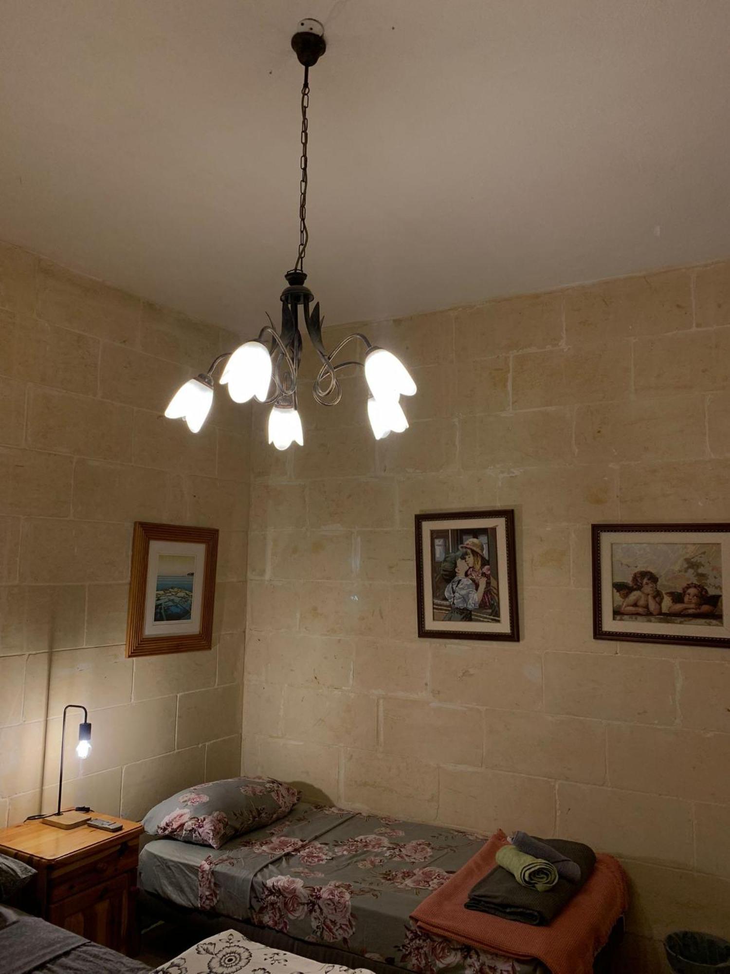 Gozo Island Escape Sleeps 4 With Private Bathroom Ghajn il-Kbira  Esterno foto