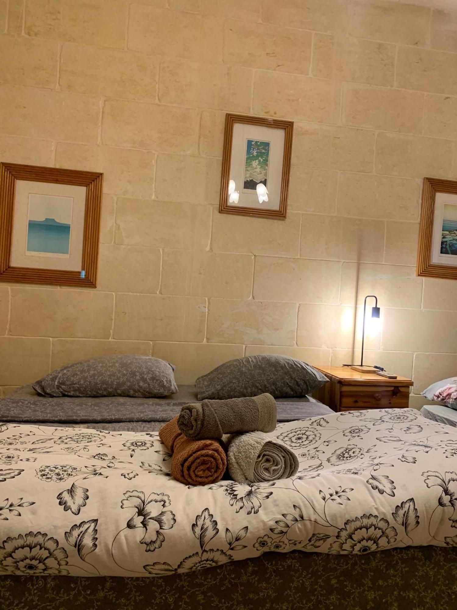 Gozo Island Escape Sleeps 4 With Private Bathroom Ghajn il-Kbira  Esterno foto